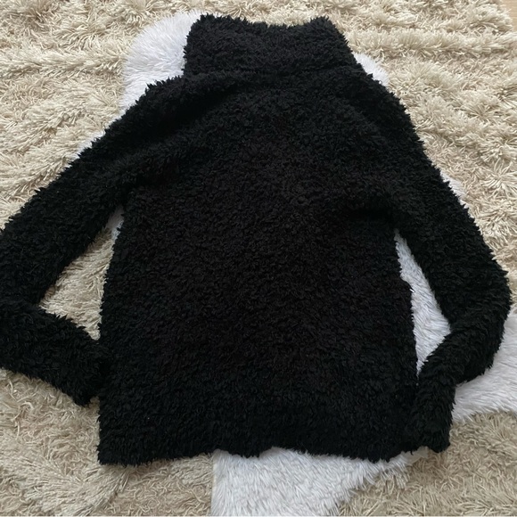 abercrombie & fitch fuzzy teddy 2 button cardigan with pockets black xs - Picture 4 of 4